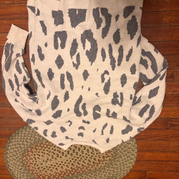 Chic Nation Cream and Gray Cardigan animal print - Picture 3 of 3
